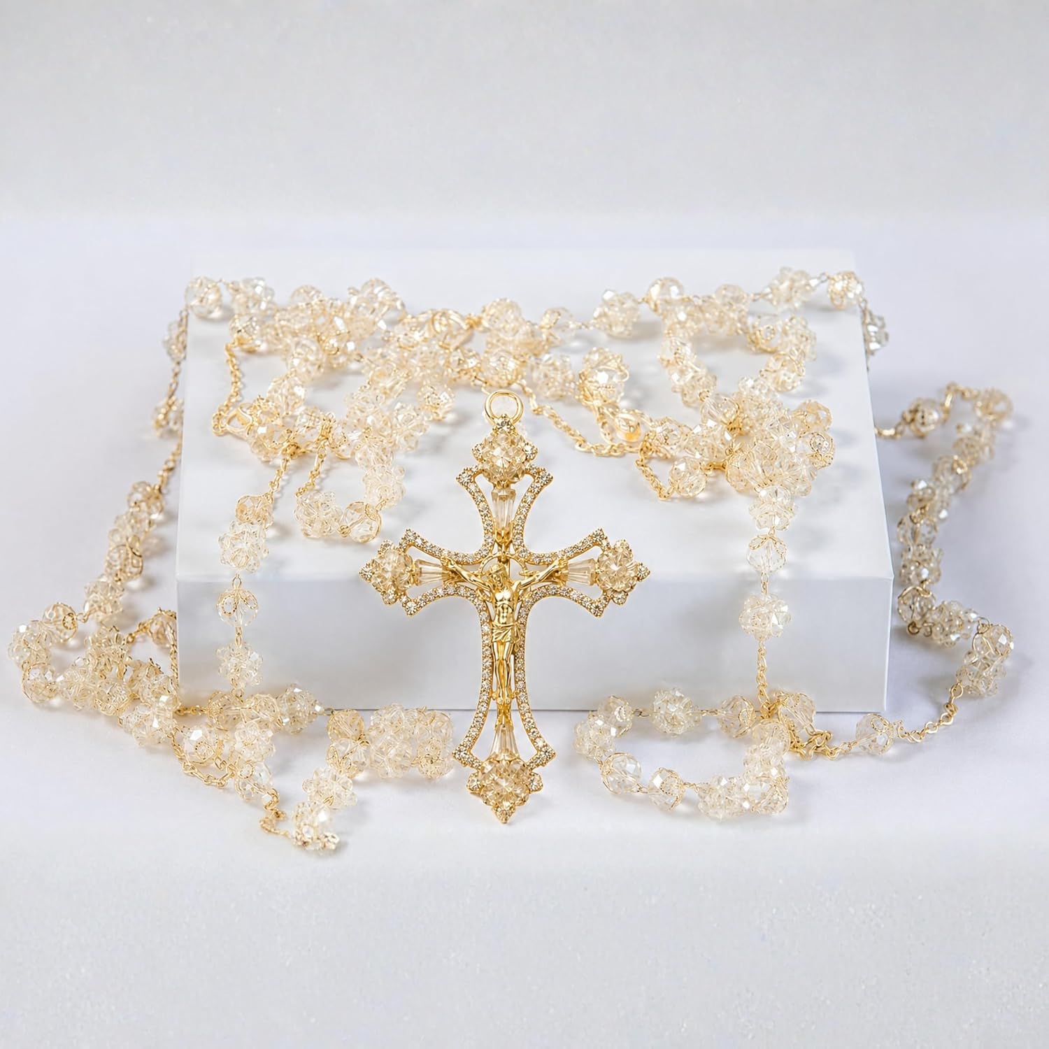 Lazo de Boda de Cristal Bañado en Oro — Jesús y Guadalupe en Caja de Regalo | Lazo para Boda